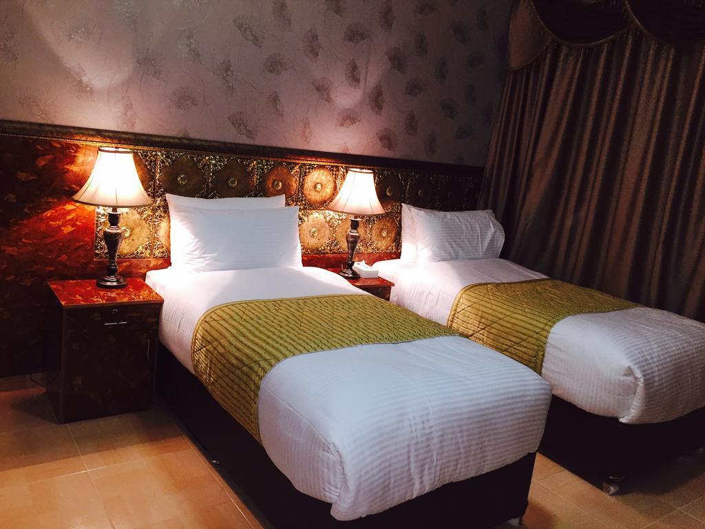 Aureate Aparthotel